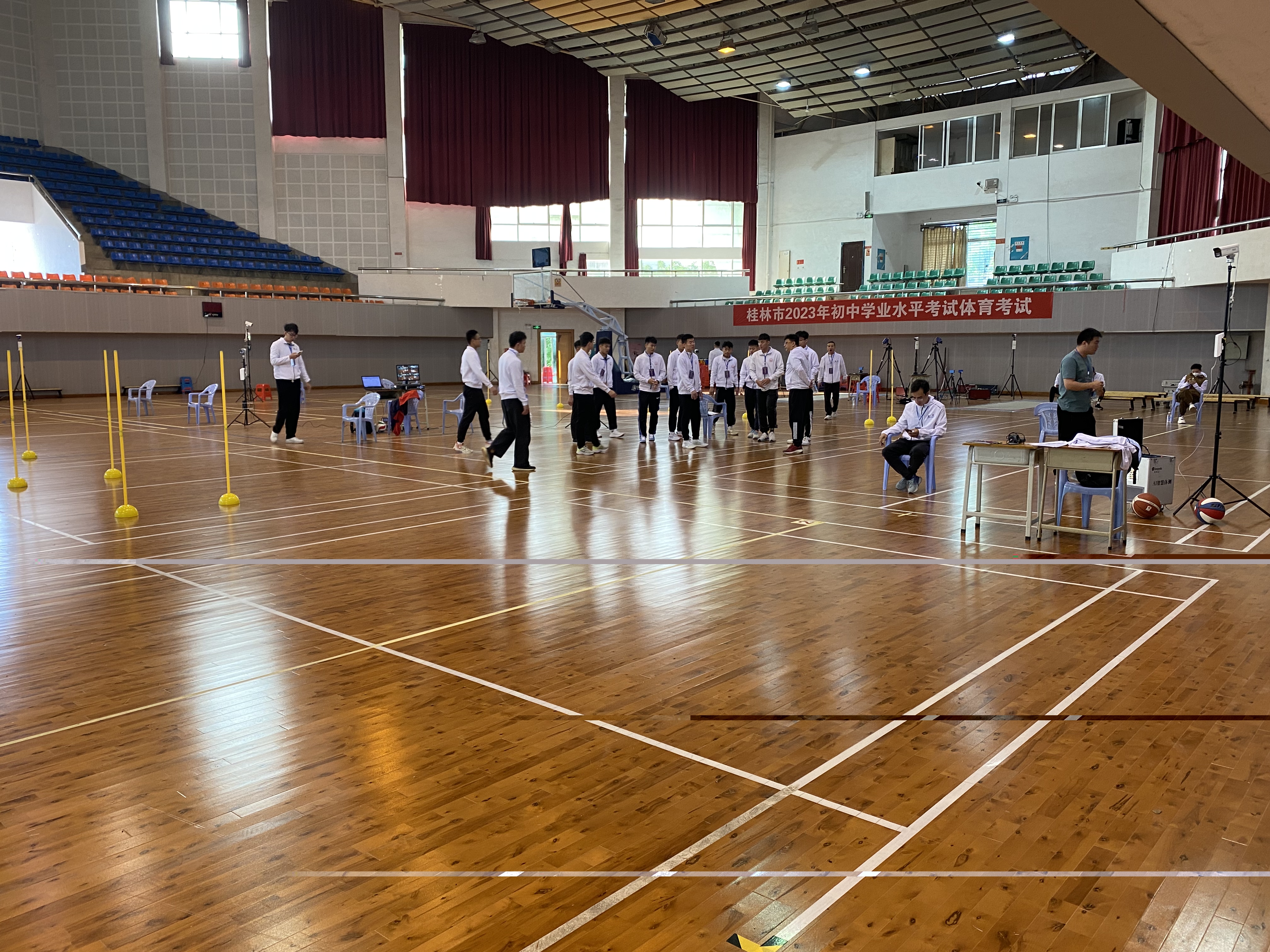 考官集合2.jpg